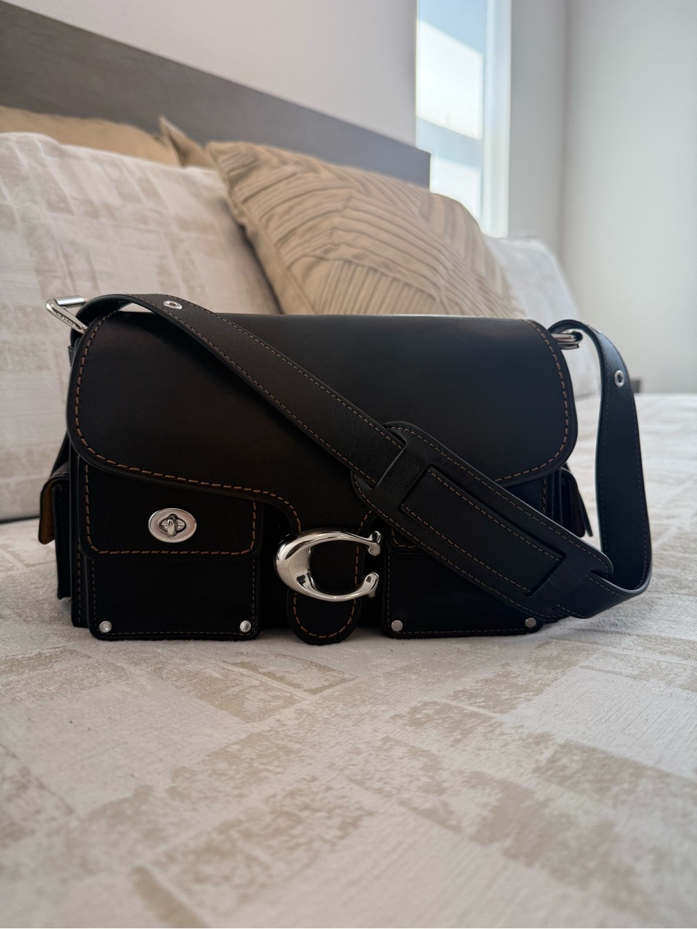 Coach Cargo Turnlck Soft Tabby Black Leather Shoulder bag